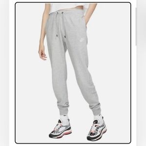 Nike Sportswear Jogger Small